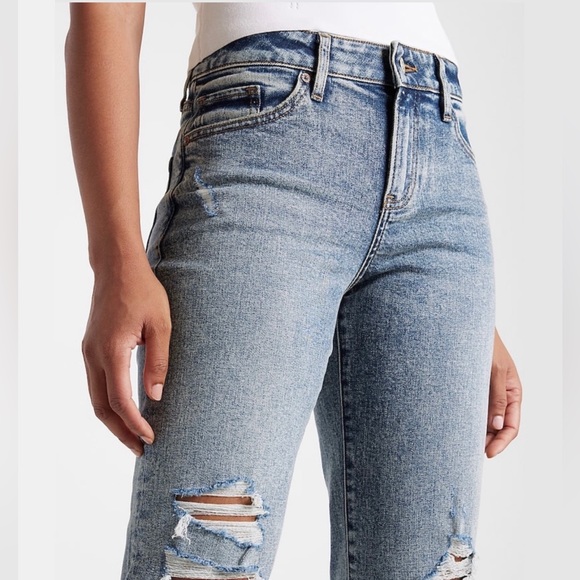 Express Mid Rise Medium Wash Ripped Boyfriend Jeans NWOT - Picture 3 of 6